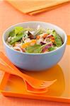 Riz à grain long, sugarpea, carottes croquantes et salade mesclun