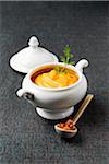 Saveur de curcuma Potage crème de patate douce