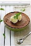 Gâteau au chocolat et menthe, glace vanille