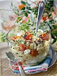 Salade de pâtes, anchois, tomates et mozzarella