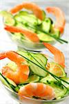 Salade de concombre et crevettes au citron vert