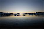 Islande, lagon glaciaire Jokulsarlon au crépuscule