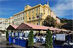 Place Charles Felix, Cours Saleya market and restaurant area, old town, Nice, Alpes Maritimes, Provence, Cote d'Azur, French Riviera, France, Europe