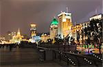 Le Bund éclairé la nuit, Shanghai, Chine, Asie