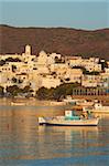 Adamas, ville et port, île de Milos, Iles Cyclades, îles grecques, mer Égée, en Grèce, Europe