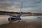 Tôt le matin sur un jour d'automne à Burnham Overy Staithe, Norfolk, Angleterre, Royaume-Uni, Europe