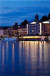 Promenade und See in der Abenddämmerung, Bellagio, Comer See, Lombardei, italienische Seen, Italien, Europa