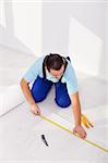 Laying laminate flooring at home - measuring and cutting the isolation layer