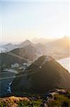 Rio De Janeiro und Tram gesehen vom Zuckerhut, Rio De Janeiro, Brasilien