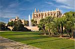 Vue du Parc de la Mar du Palais de la Almudaina et la cathédrale, Palma de Mallorca, Majorque, îles Baléares, Espagne, Europe