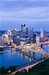 Skyline Pittsburgh et Fort Pitt Bridge sur la rivière Monongahela, Pittsburgh, Pennsylvanie, États-Unis d'Amérique, l'Amérique du Nord