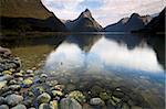 Milford Sound dans le Parc National de Fiordland, patrimoine mondial UNESCO, île du Sud, Nouvelle-Zélande, Pacifique