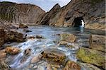 Incroyable géologie au trou de l'escalier près de Lulworth Cove sur la Côte Jurassique, patrimoine mondial de l'UNESCO, Dorset, Angleterre, Royaume-Uni, Europe