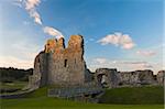 Les ruines de Ogmore Castle, Glamorgan, pays de Galles, au pays de Galles, Royaume-Uni, Europe