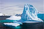 Icebergs dans Paradise Harbour, péninsule de l'Antarctique, l'Antarctique, les régions polaires