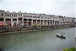 Qilou Gebäude mit Blick auf den Tanjiang River bei Chikan, Kaiping, China