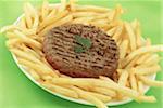 Hamburger et des frites