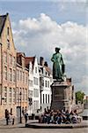 Jan van Eyckplein Square, un quartier ancien grand commerce au moyen-âge. Bruges, Flandre, Belgique