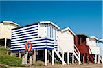 Cabanes de plage traditionnels à Walton-sur-the-Naze, Essex, Royaume-Uni