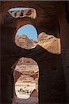 Vue du théâtre nabatéen d'à l'intérieur des tombeaux de la Siq extérieur, Petra