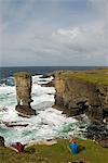 Une pile de mer à Yesnaby, près de Stromness sur l'île principale des Orcades, Ecosse