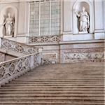 Escalier au Palais Royal de Naples, Naples, Campanie, Italie