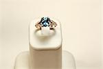 18k white gold ring with Aquamarine oval and diamonds