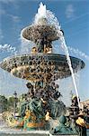 Brunnen am Place De La Concorde, Paris, Frankreich, Europa