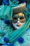 Maskierte Figur im Kostüm im Karneval, Venedig, Veneto, Italien, Europe 2012