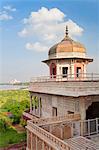 Taj Mahal, UNESCO World Heritage Site, across the Jumna (Yamuna) River from the Red Fort, Agra, Uttar Pradesh state, India, Asia