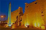 Obelisk Ramses II und Pylonen, Tempel von Luxor, Theben, UNESCO World Heritage Site, Ägypten, Nordafrika, Afrika