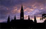 Rathaus (Rathaus) bei Sonnenuntergang, UNESCO-Weltkulturerbe, Wien, Österreich, Europa