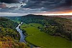 Le ciel de l'aube de rupture et de la rivière Wye Symonds Yat rock, Herefordshire, Angleterre, Royaume-Uni, Europe