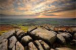 Coucher de soleil sur Baslow, Edge : Curbar, Parc National de Peak District, Derbyshire, Angleterre, Royaume-Uni, Europe