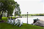 Pelouse chaises, Bobcaygeon, voie navigable Trent-Severn, Ontario, Canada