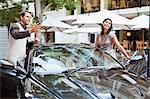 Couple d'escalade de voiture