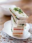 Sandwiches saumon et aux herbes