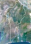 Bénin, Afrique, vraie couleur Image Satellite avec bordure. Vue satellite du Bénin (avec bordure). Cette image a été compilée à partir de données acquises par les satellites LANDSAT 5 & 7.