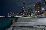 Image of the Chicago downtown lakefront at night.