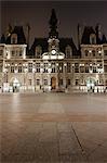 Frankreich, Paris, Hotel de Ville in der Nacht beleuchtet