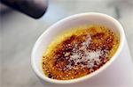How to caramelize sugar for creme brulee