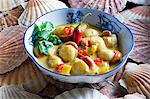 Scallop curry with chilli peppers (China)