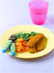 Fish fingers with carrots and peas
