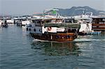 Boottaxi dient als ein Transport für Bootsflüchtlinge in Sai Kung, Hong Kong