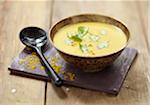 Orange Suppe mit Linsen und curry