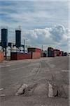 Conteneurs d'expédition dans la zone industrielle, Le Havre, France