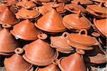 Tajine Keramik zum Verkauf in der Kasbah, Chefchaouen, Provinz Chefchaouen, Tanger-Tetouan Region, Marokko