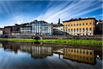 Gebäude entlang der Flussufer, Florenz, Toskana, Italien
