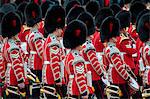 Soldats à la parade de la couleur 2012, défilé anniversaire de la Reine, Horse Guards, Whitehall, Londres, Royaume-Uni, Europe