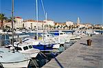 Pêche des bateaux sur les quais, Split, Dalmatia, Croatie, Europe